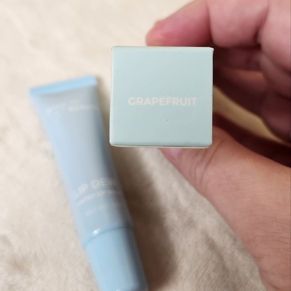 Glow on 5th Lip Dew Tinted Lip Balm Grapefruit - Picture 7 of 10